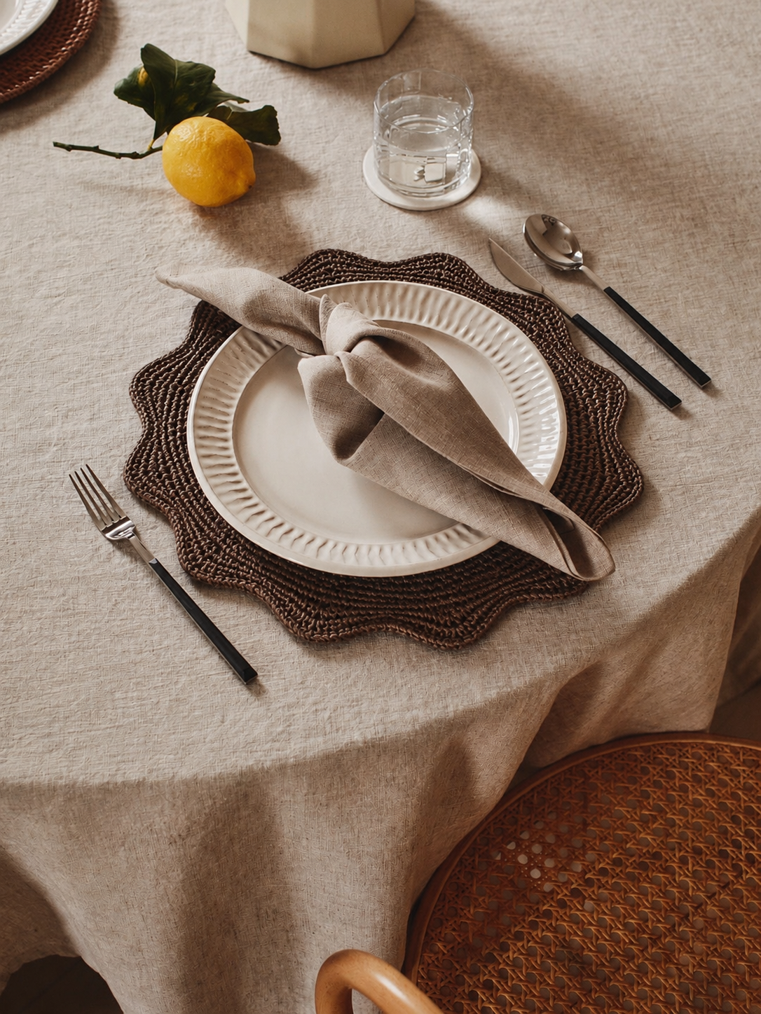 Gevlochten placemat bloem